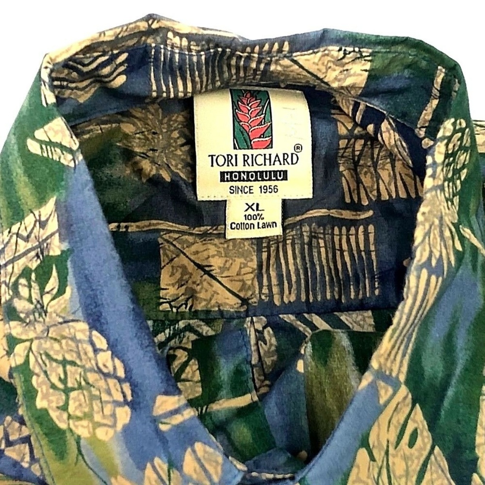 Tori Richard Honolulu Cotton Lawn Palm Camp Shirt